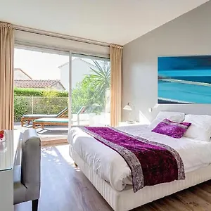 Hotel Sable Et Soleil - Port, Plage Et Jacuzzi Prive, Frejus